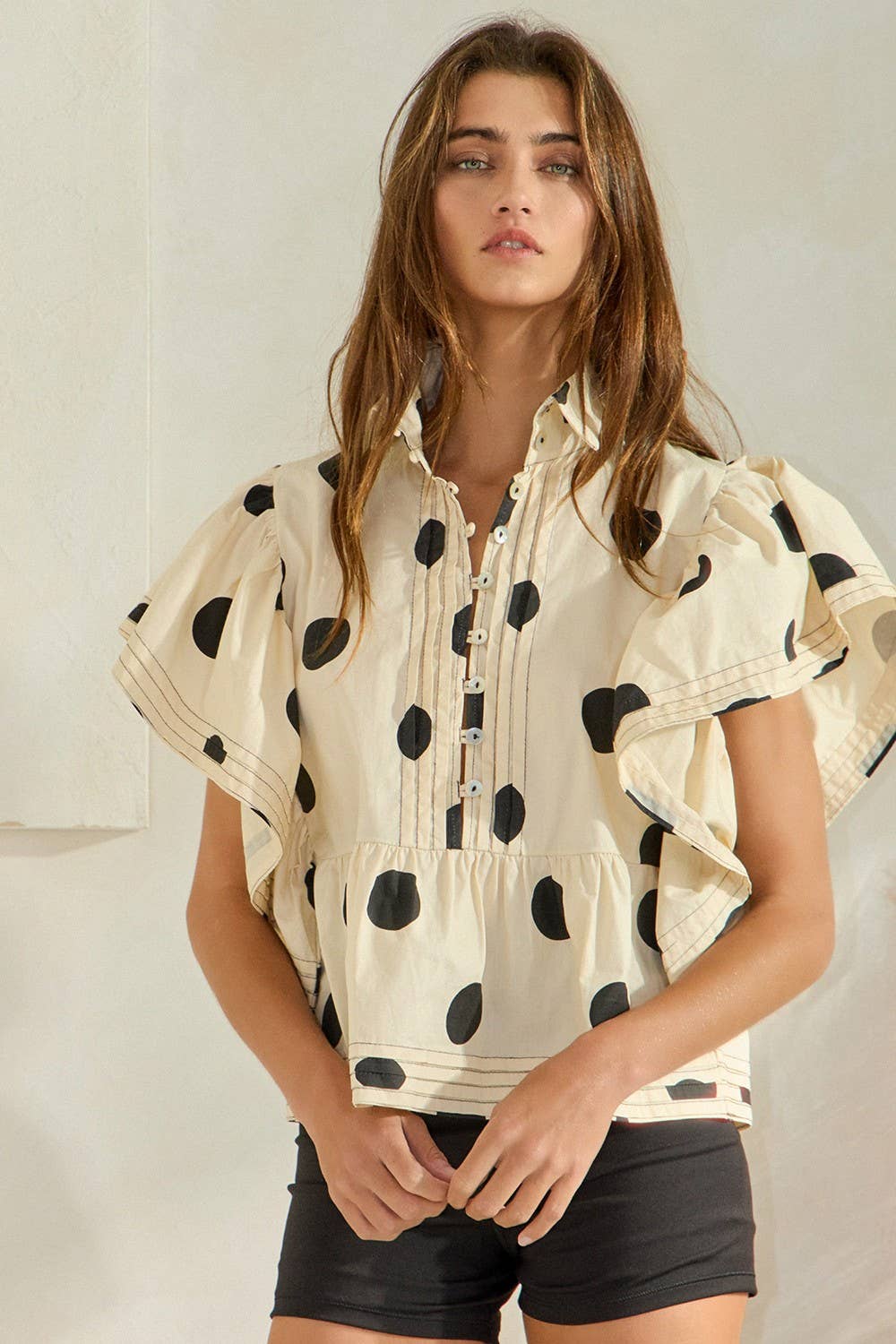 IT2337 Ruffle Sleeves Pintuck Detail Polka Dot Print top: Ivory/Black / S-M-L (2-2-2)