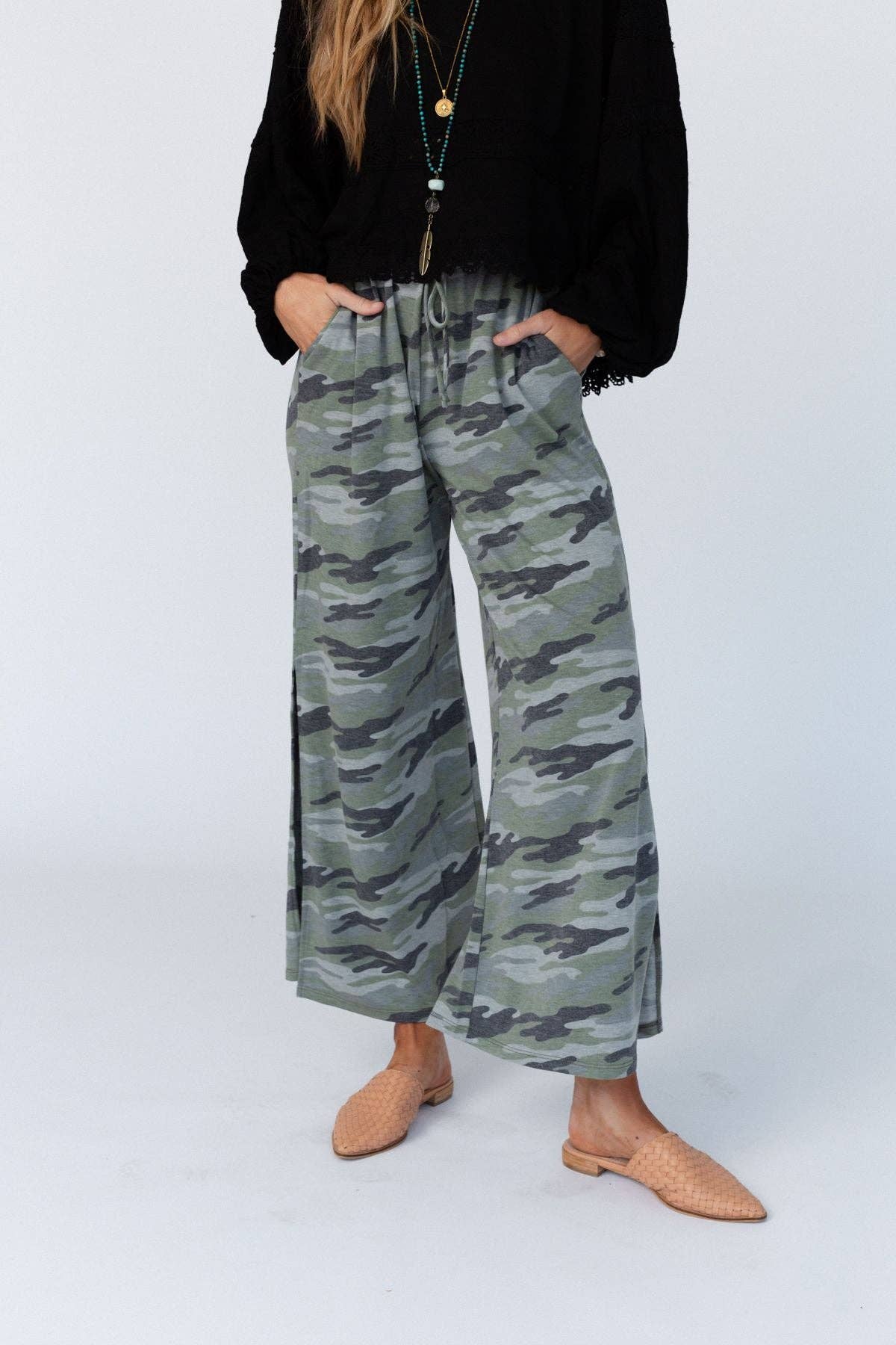 Casual Wanderer Wide Leg Slit Pants - Charcoal Camo Pant: M