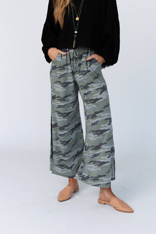 Casual Wanderer Wide Leg Slit Pants - Charcoal Camo Pant: XL