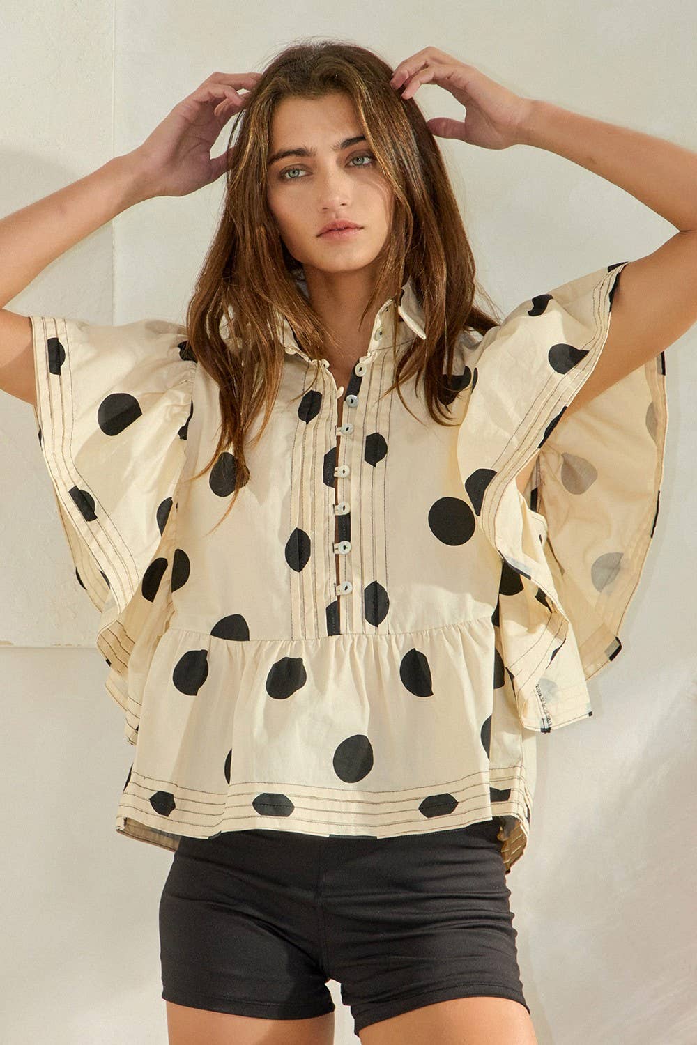 IT2337 Ruffle Sleeves Pintuck Detail Polka Dot Print top: Ivory/Black / S-M-L (2-2-2)