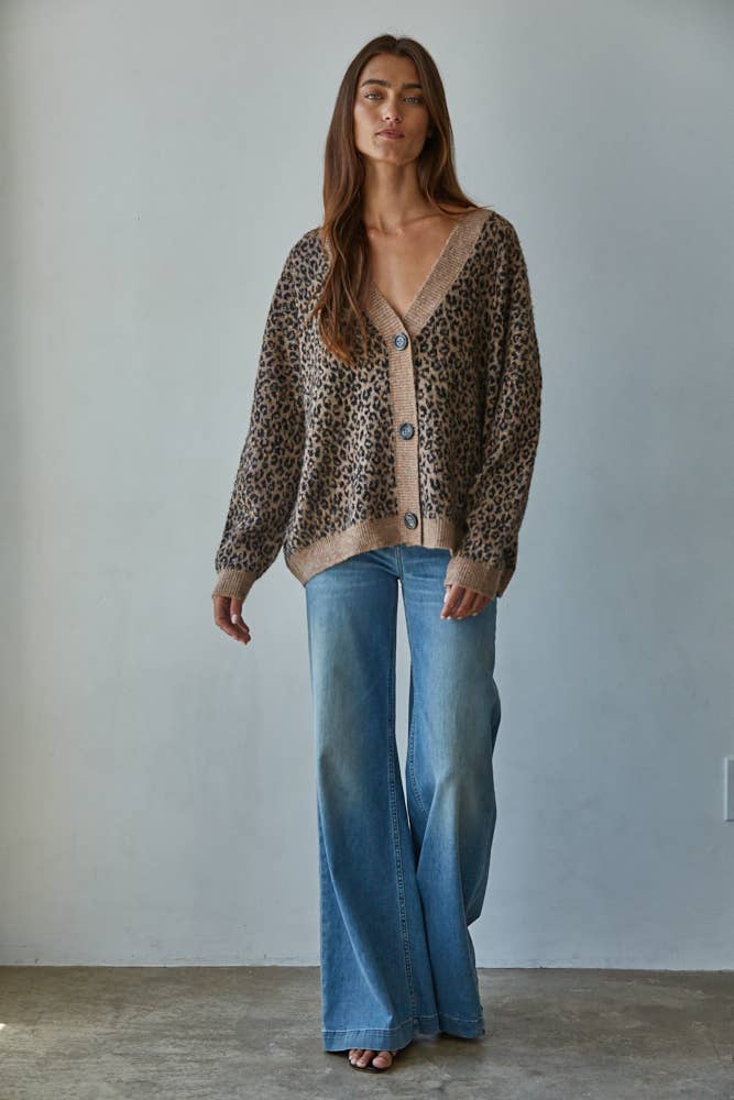 W2334 | Knit Sweater V-Neck Animal Print Cardigan: Mocha Black / M