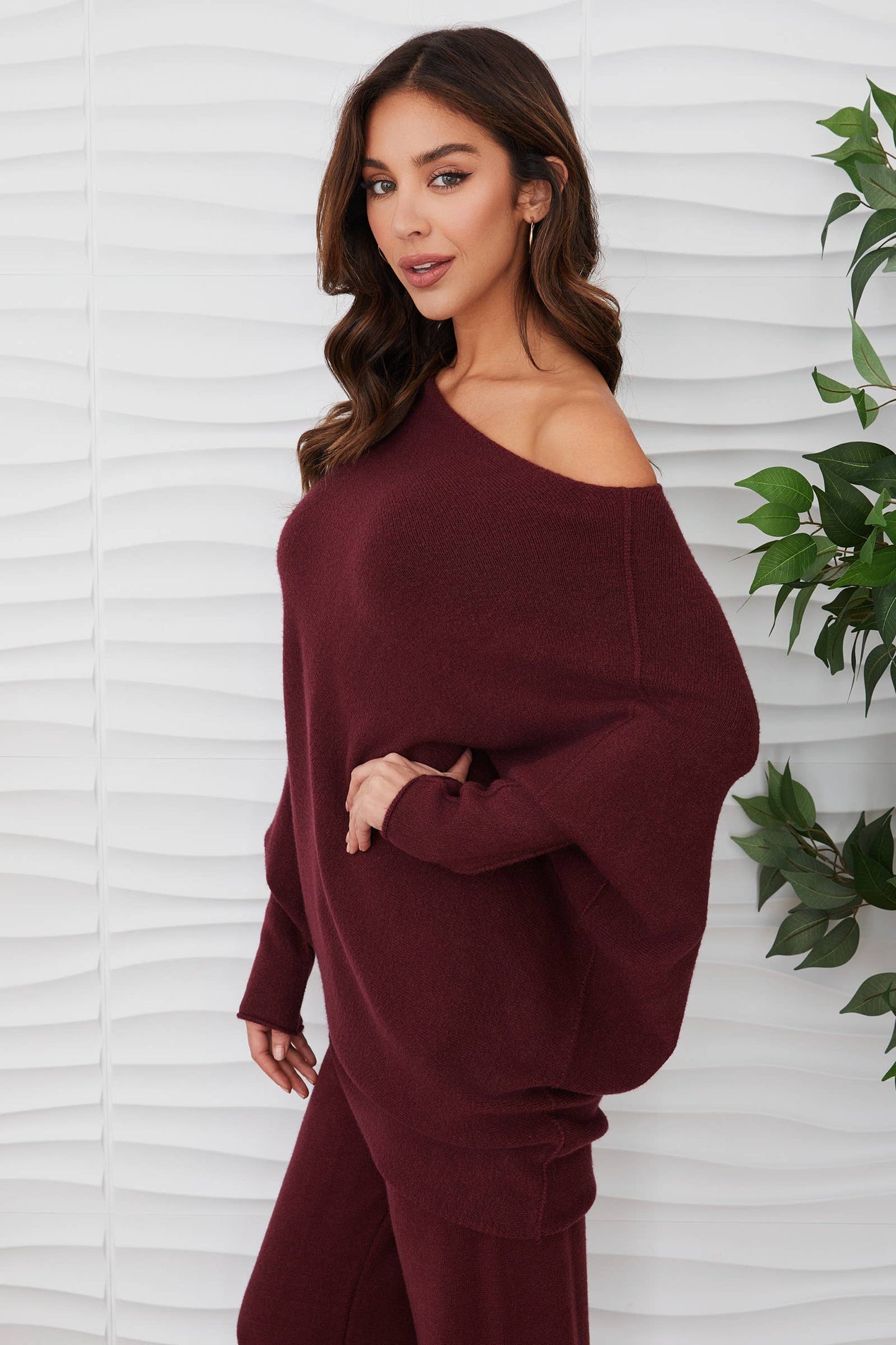 ASYMMETRICAL SWEATER: Wine